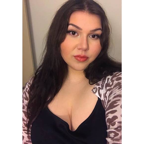 Meet your Posher, Ruby - Picture 1 of 1